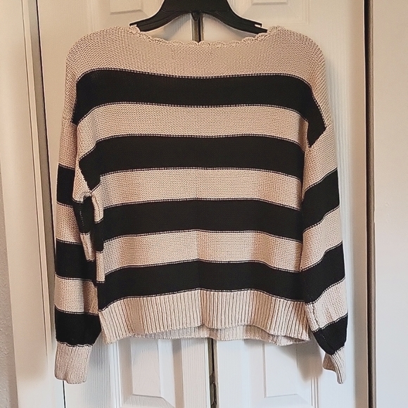 Loft Sweater - Picture 2 of 4